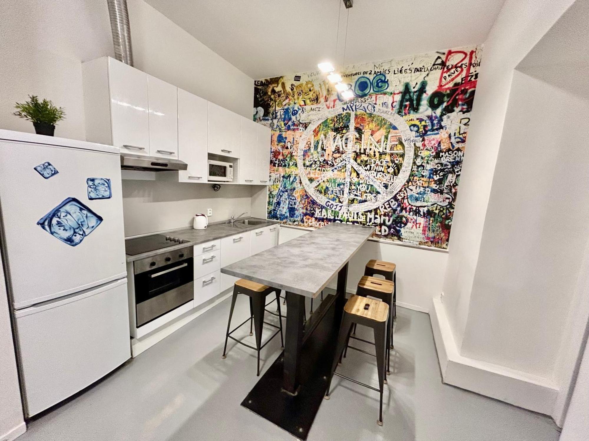 Party House - Ve Smeckach 18, Center!! Apartment Prag