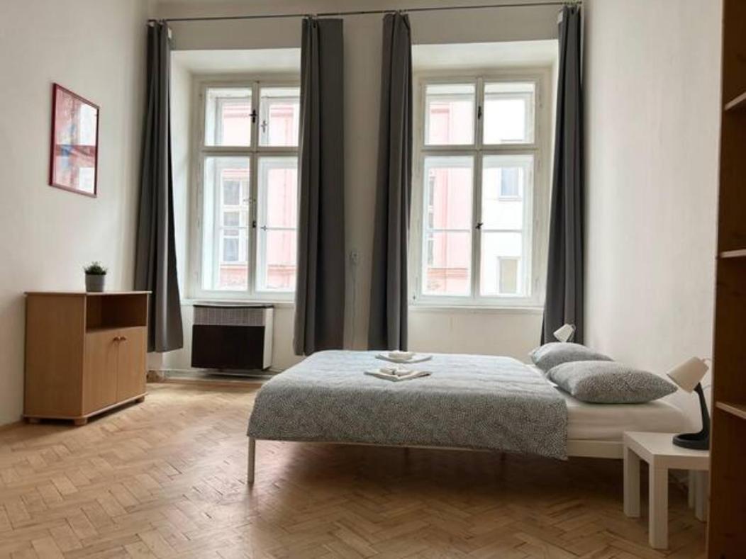 Party House - Ve Smeckach 18, Center!! Apartmán *