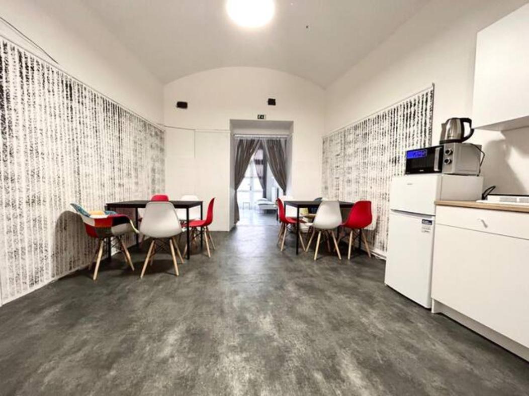 Party House - Ve Smeckach 18, Center!! Apartmán *
