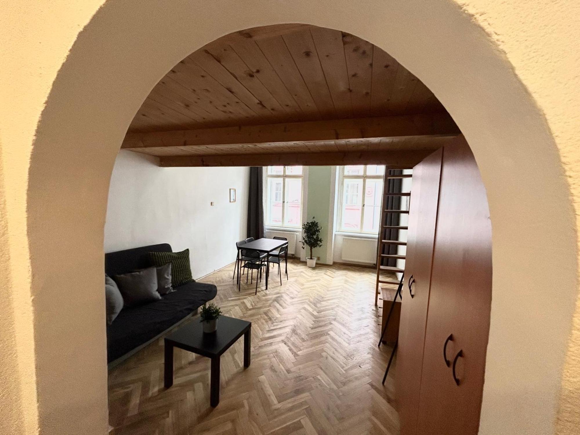 Apartmán Party House - Ve Smeckach 18, Center!!