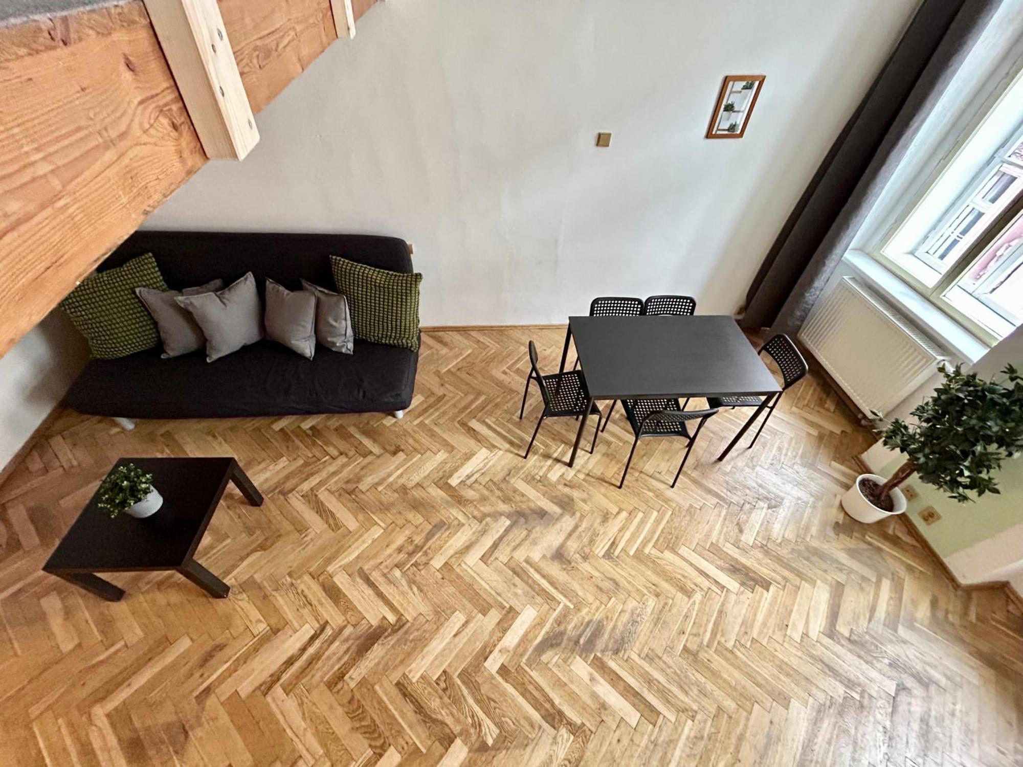 Apartmán Party House - Ve Smeckach 18, Center!!